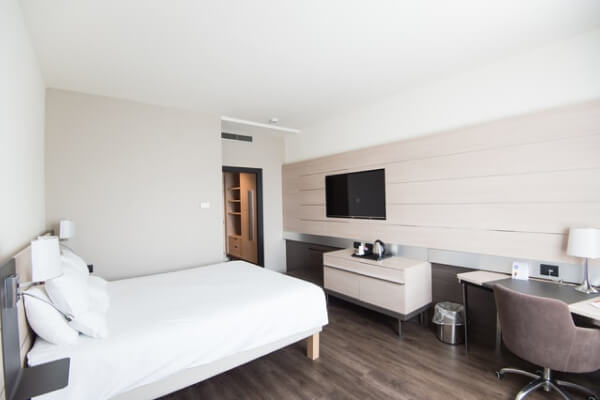 Riverside House &ndash; furnished accommodation